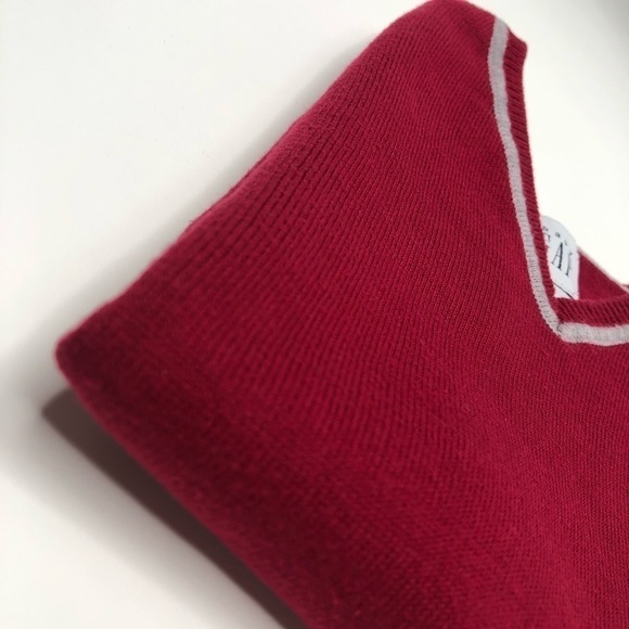 Baby GAP Deep Red Grey Trimmed V-neck Boy's Knit Toddler Sweater Vest SIZE 4T - Picture 9 of 11